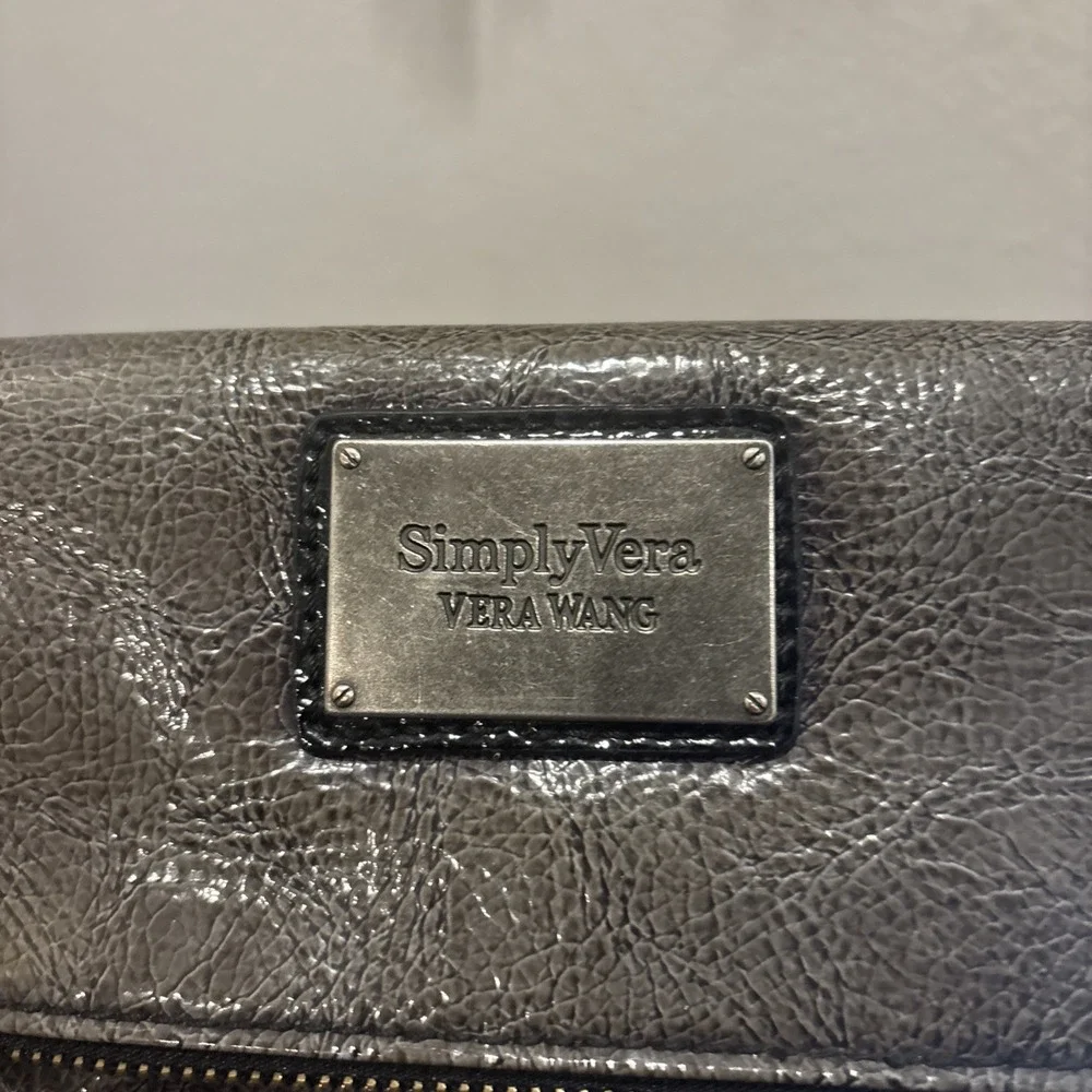 Simply Vera Wang Fold over Magnetic Handbag/Clutch/Wallet~Gunmetal‎ Gray~EUC